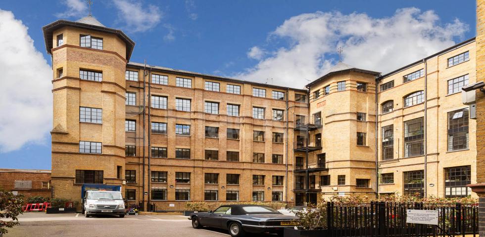			SPACIOUS 4 BEDROOM WAREHOUSE CONVERSION , 4 Bedroom, 2 bath, 1 reception Apartment			 SPRINGFIELD HOUSE LOFTS-TYSSEN STREET , DALSTON-HAGGERSTON-SHOREDITCH